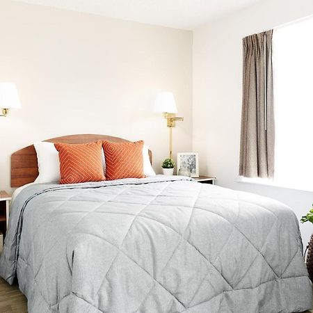 Intown Suites Extended Stay North Charleston Sc - Rivers Ave Εξωτερικό φωτογραφία